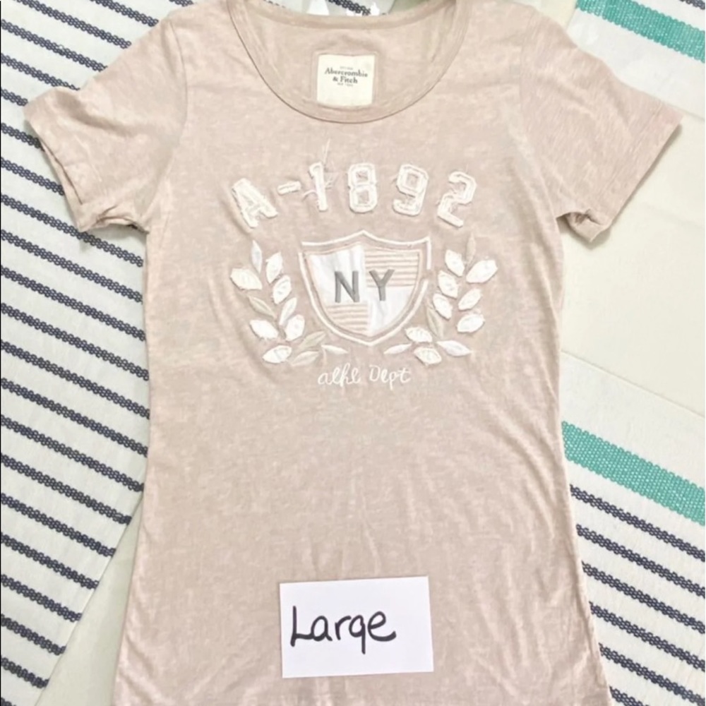 ABERCROMBIE & FITCH TOP SIZE LARGE